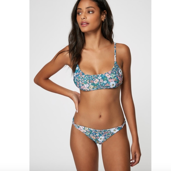 O'Neill Other - O'Neill Eliza Ditsy Floral Bikini Top